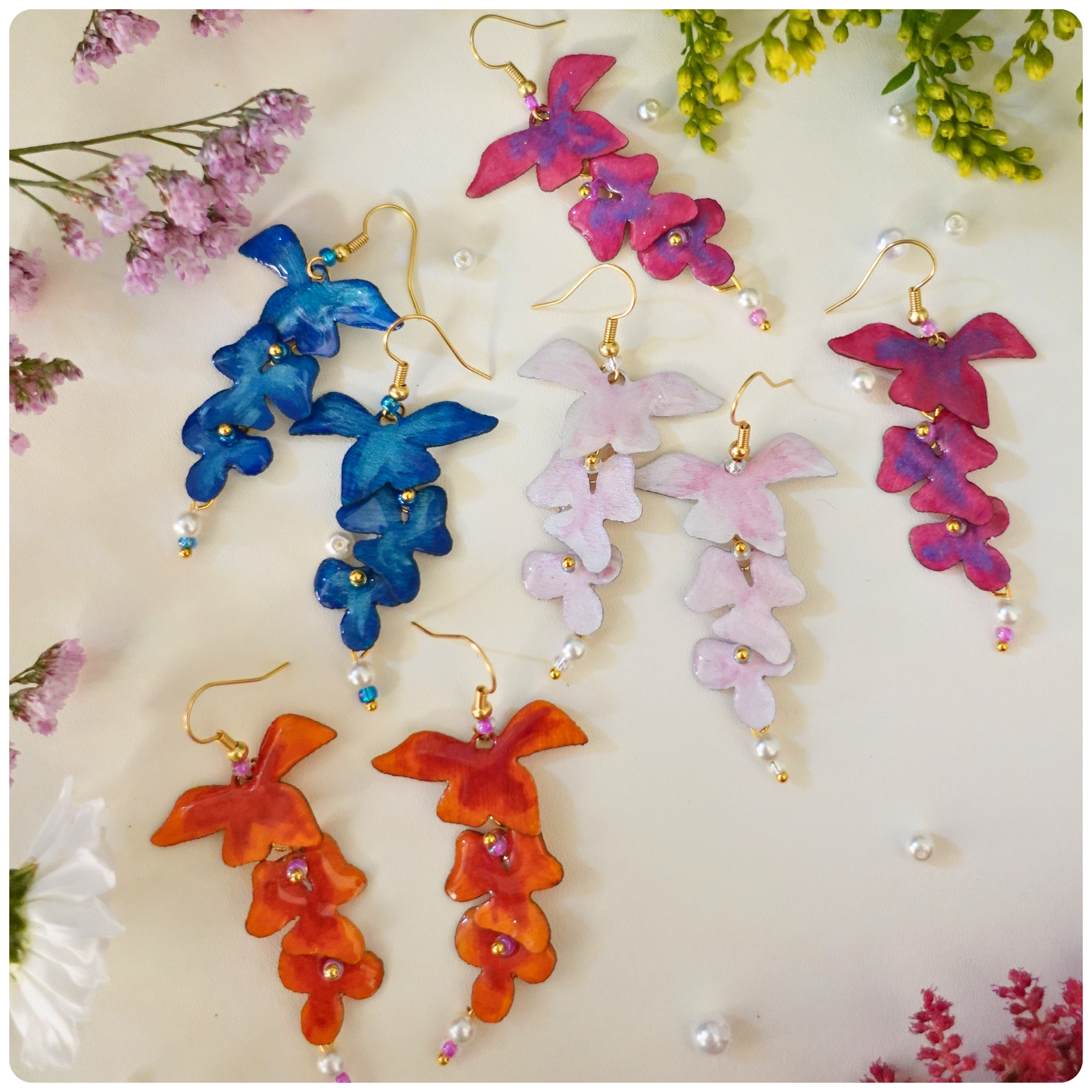 Boucles d'oreilles Orchidée en bois – Fleurs Orange en cascade