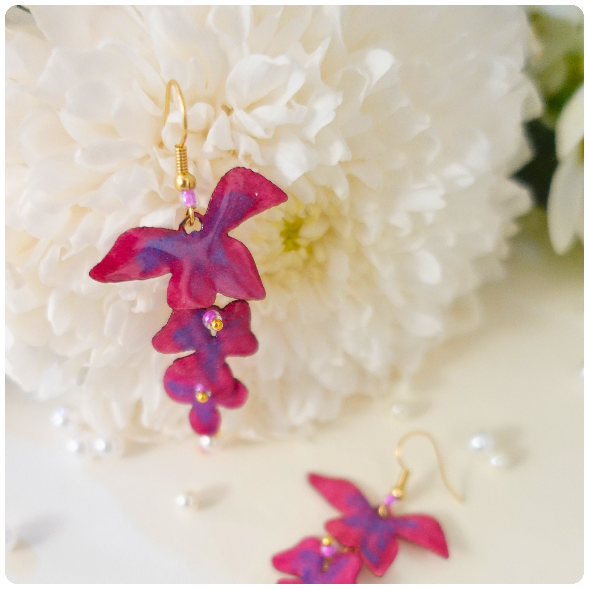 Boucles d'oreilles Orchidée en bois – Fleurs rose en cascade