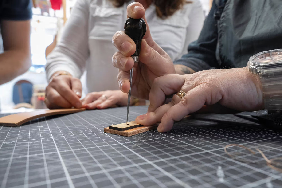 Atelier de Fabrication de Ceinture en Cuir